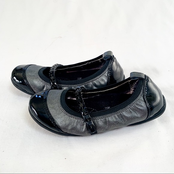 Kenneth Cole Reaction black/gray ballet flats - Picture 3 of 6